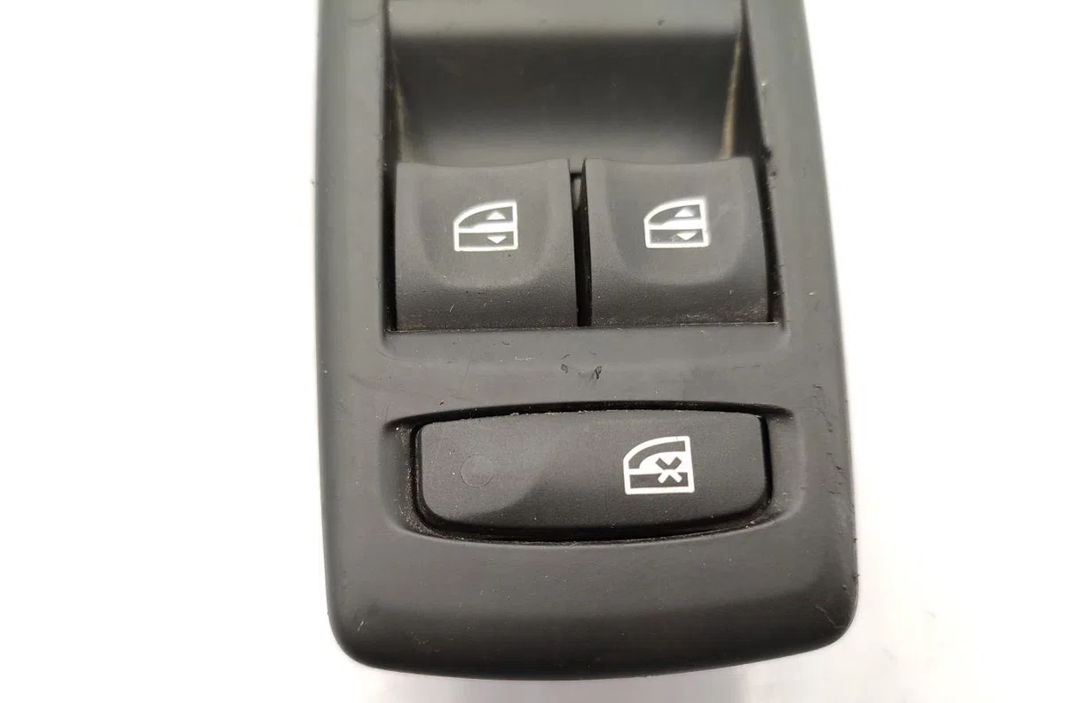 Commande lève-glace porte avant gauche RENAULT MEGANE 3 PHASE 1 BREAK occasion — photo 3