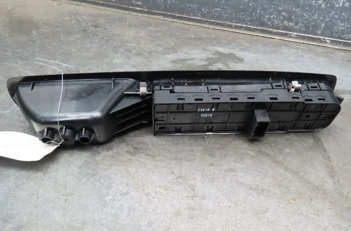Commande lève-glace porte avant gauche Renault MEGANE III 3-5 portes (BZ0-1_, B3_) 1.5 dci (bz0c) (2008-2015) 5 portes occasion — photo 3