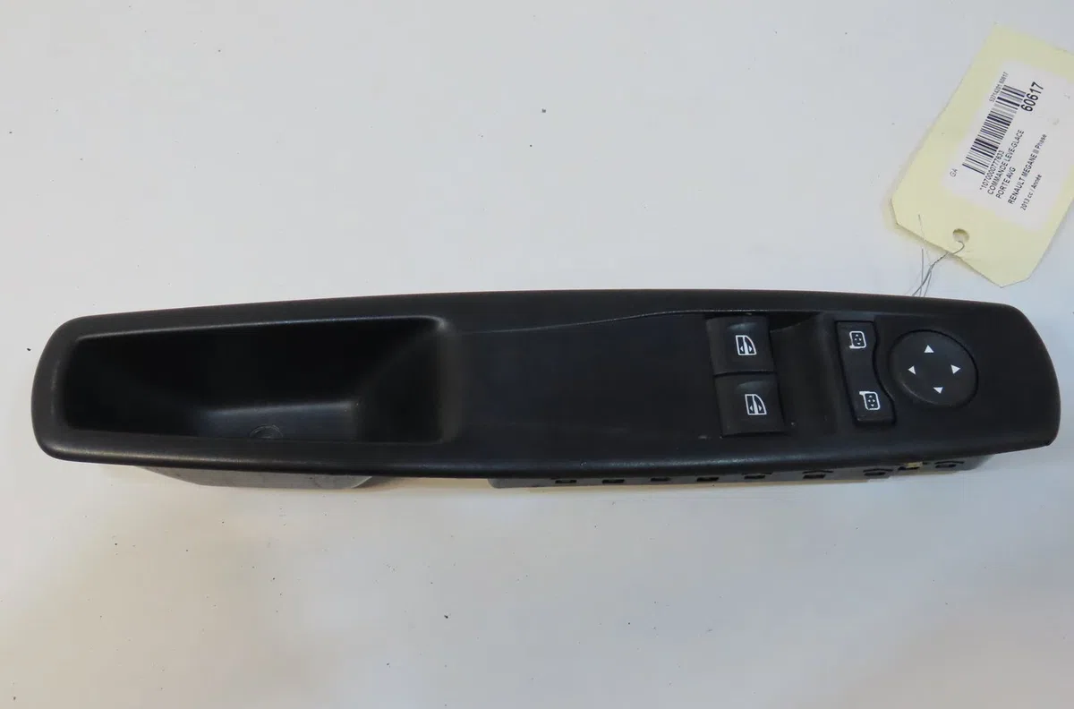 Commande lève-glace porte avant gauche Renault MEGANE III Hatchback Van (BZ_) 1.5 dci (bz0c, bz1a) (2008-2015) occasion — photo 2