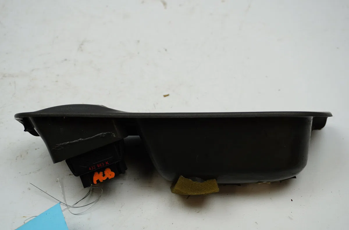 Commande lève-glace porte avant gauche Renault MEGANE Scenic (JA0-1_) 1.9 d (ja0j) (1997-1999) occasion — photo 2