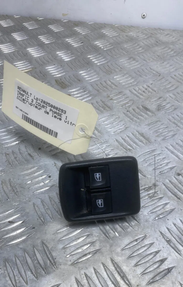 Commande lève-glace porte avant gauche RENAULT TRAFIC 3 COURT PHASE 1 occasion — photo 2