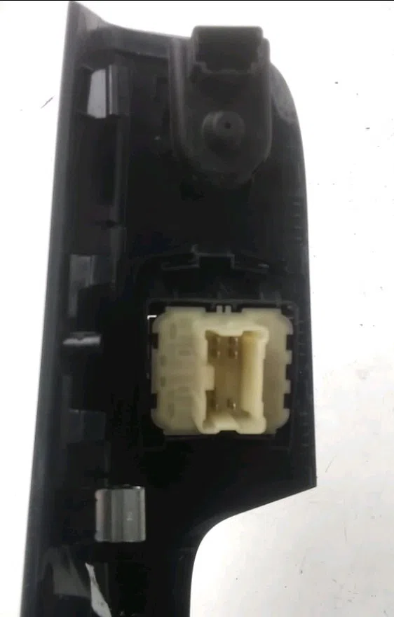 Commande lève-glace porte avant gauche Renault TRAFIC III Camionnette (FG_) 1.6 dci 120 (fgmb) (2014) occasion — photo 2