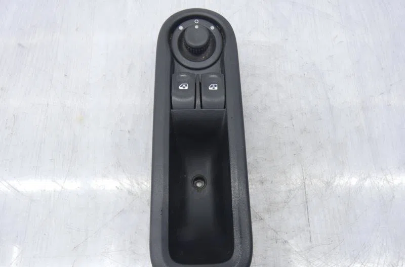 Commande lève-glace porte avant gauche RENAULT TWINGO 2 PHASE 1 occasion — photo 3