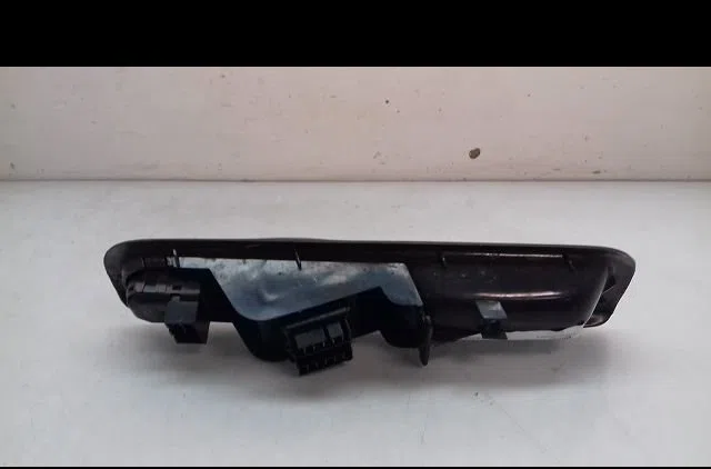 Commande lève-glace porte avant gauche Renault TWINGO I (C06_) 1.2 lpg (2003-2007) occasion — photo 2