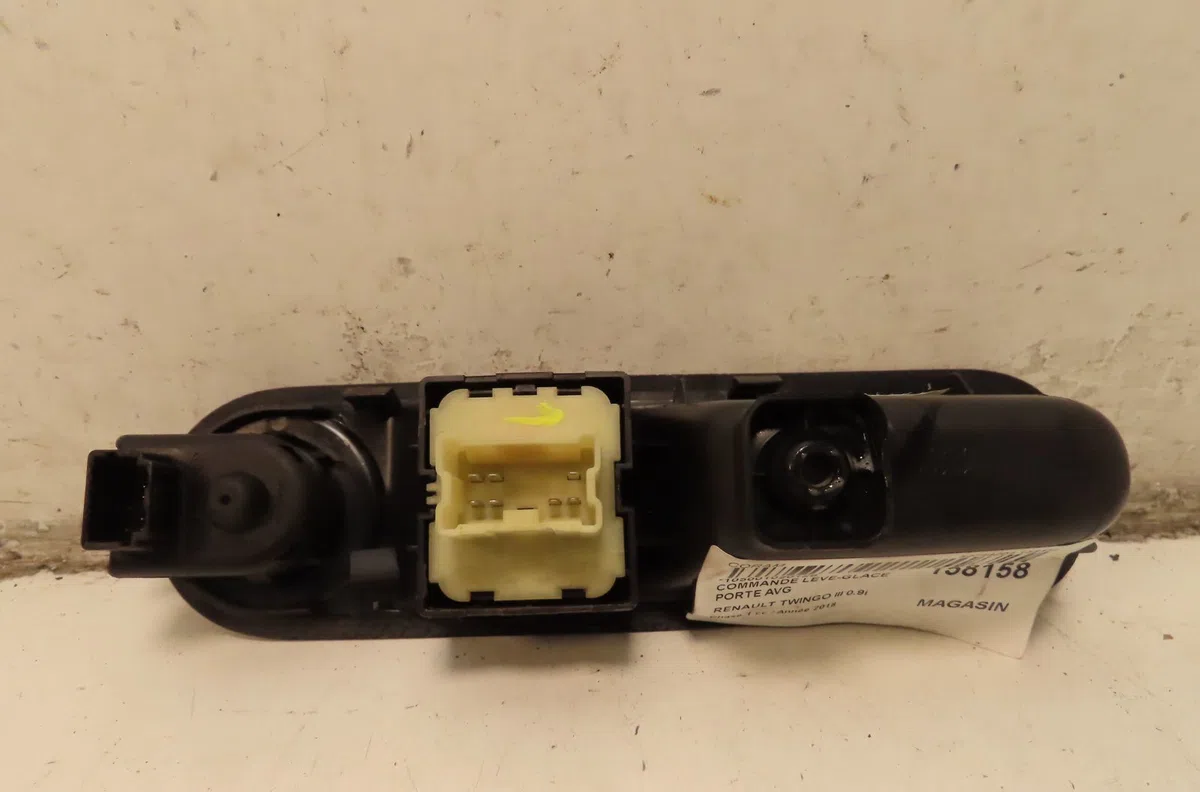 Commande lève-glace porte avant gauche Renault TWINGO III (BCM_, BCA_) 0.9 tce 110 (2016) occasion — photo 2