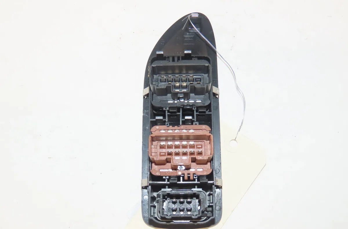 Commande lève-glace porte avant gauche Renault VEL SATIS (BJ0_) 3.5 v6 (bj0r, bj0v, bj0u) (2002) occasion — photo 2