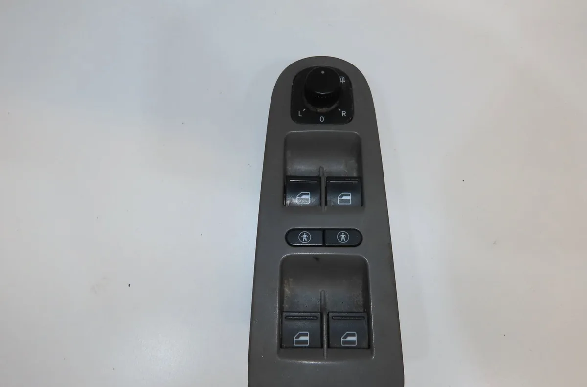Commande lève-glace porte avant gauche Seat ALHAMBRA (710, 711) 2.0 tdi (2010) occasion