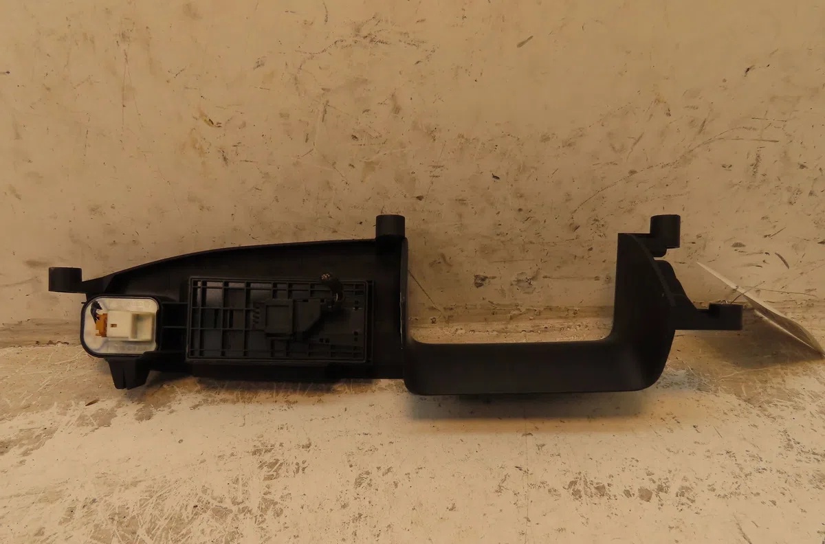 Commande lève-glace porte avant gauche Seat EXEO ST (3R5) 2.0 tdi (2009-2013) occasion — photo 2