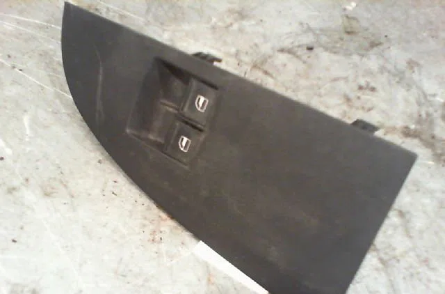 Commande lève-glace porte avant gauche SEAT LEON 2007 occasion — photo 2