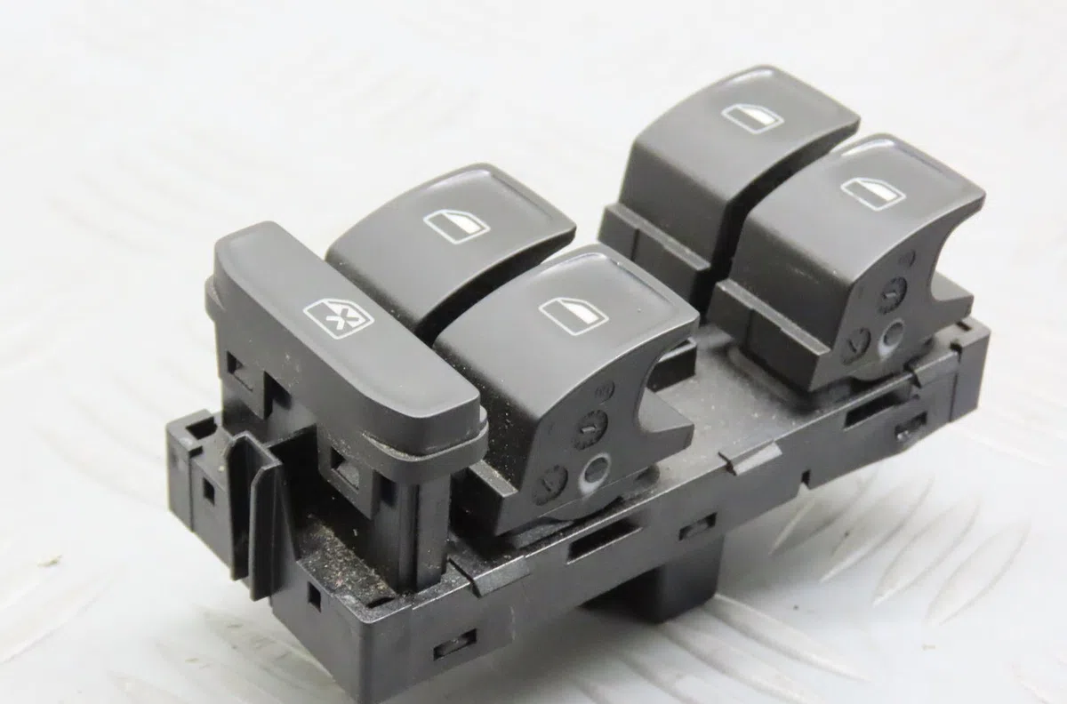 Commande lève-glace porte avant gauche Seat LEON (5F1) 2.0 tdi (2012-2020) 5 portes occasion