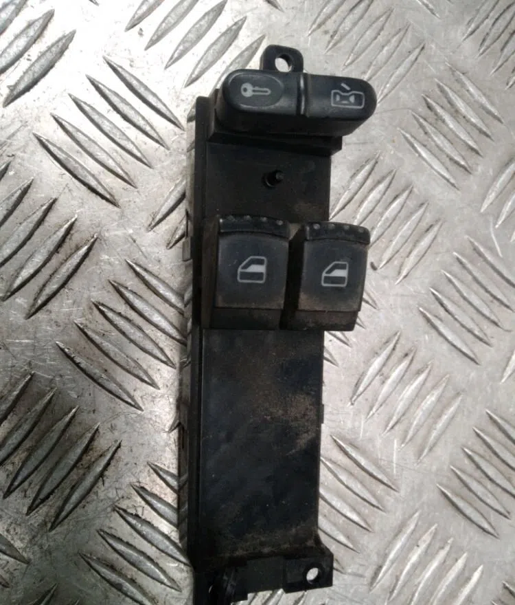 Commande lève-glace porte avant gauche Seat TOLEDO II (1M2) 1.9 tdi (1999-2004) occasion — photo 3