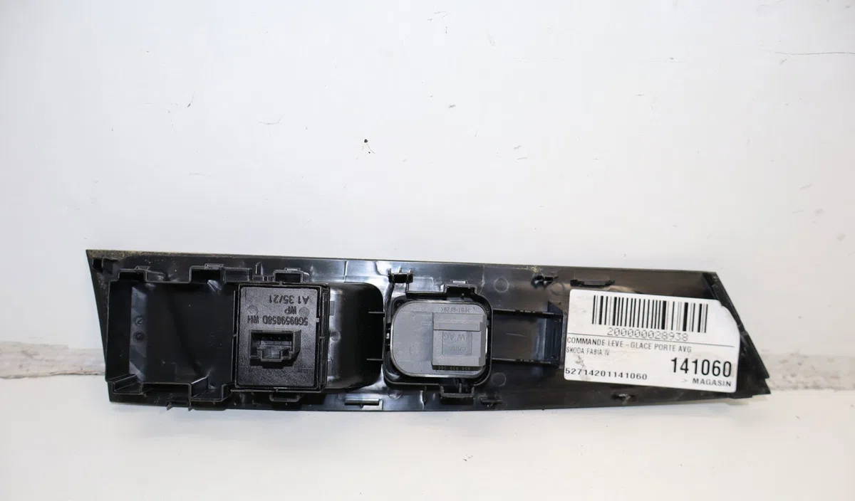 Commande lève-glace porte avant gauche Skoda FABIA IV (PJ3) 1.0 mpi (2021) occasion — photo 2