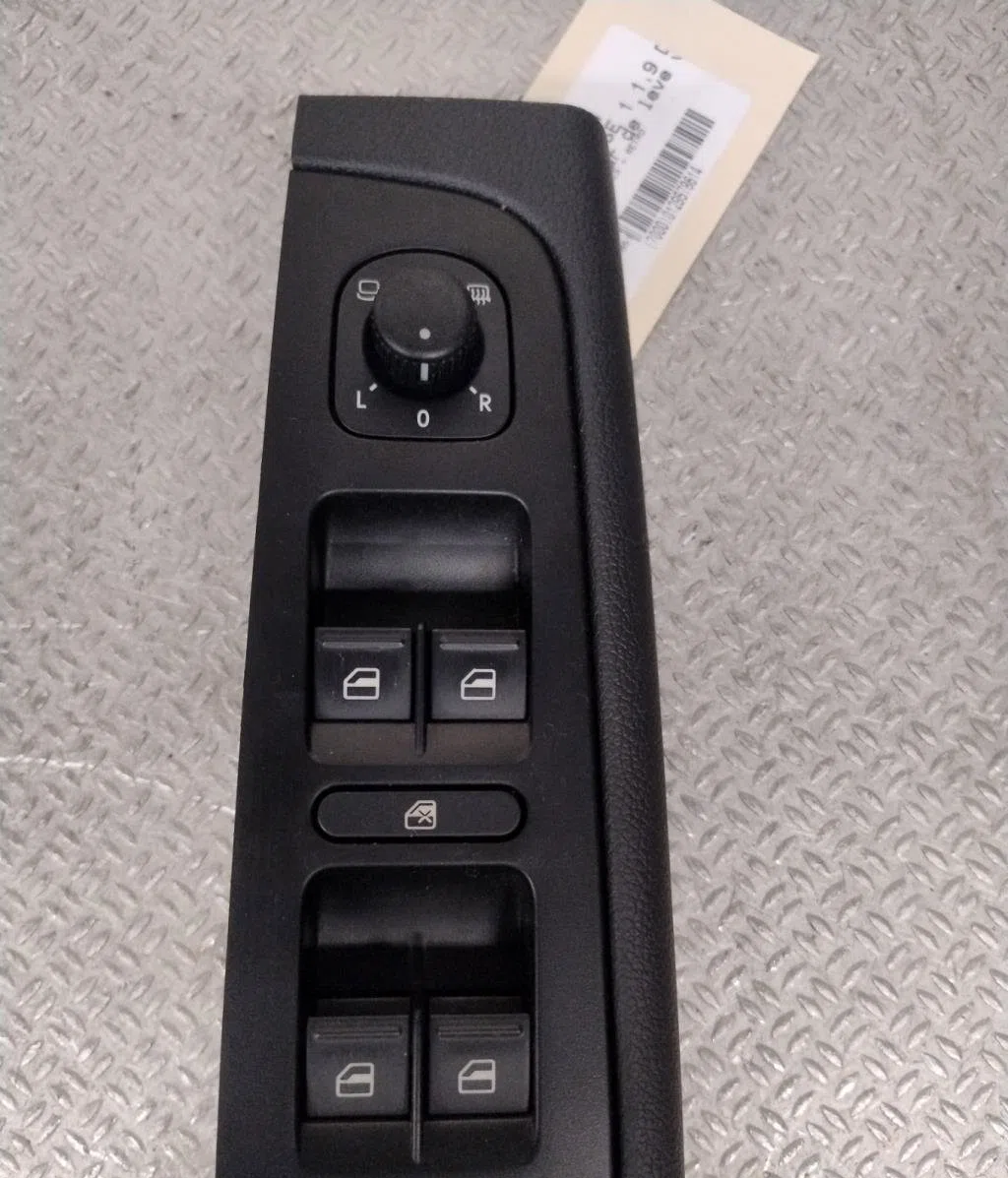 Commande lève-glace porte avant gauche SKODA SUPERB 2 PHASE 1 occasion — photo 3