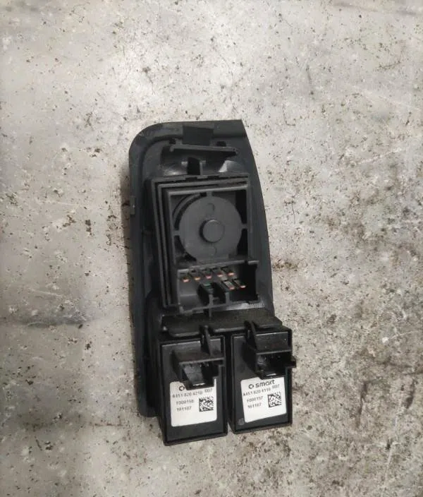 Commande lève-glace porte avant gauche SMART FORTWO 2 COUPE occasion — photo 2