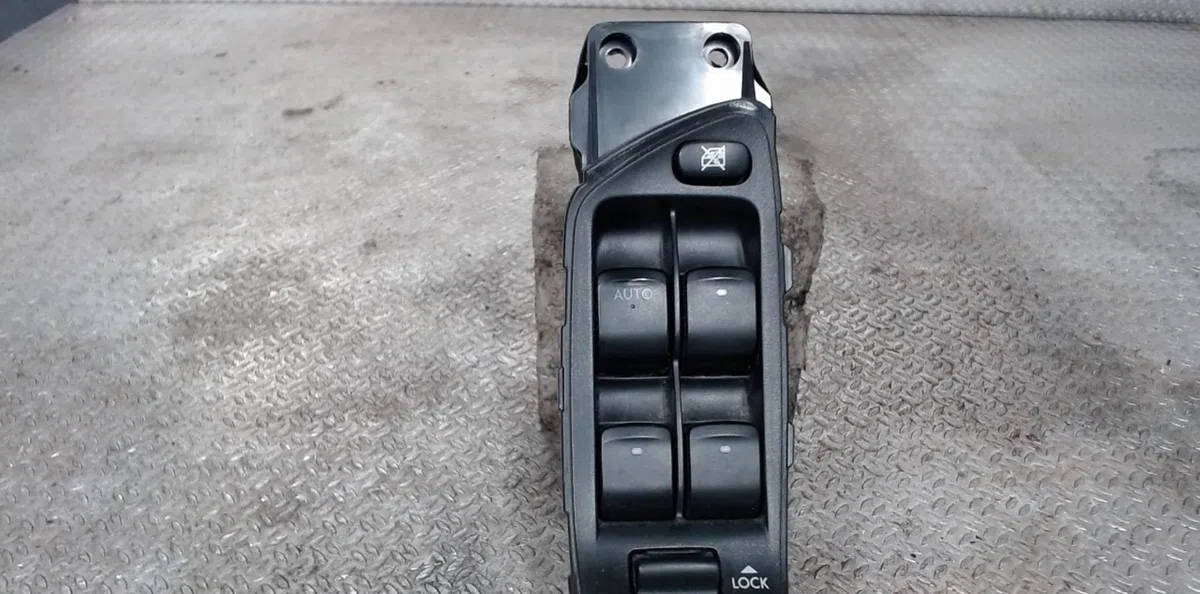 Commande lève-glace porte avant gauche Subaru OUTBACK (BL, BP) 2.0 d awd (bpd) (2008-2009) 5 portes occasion — photo 2