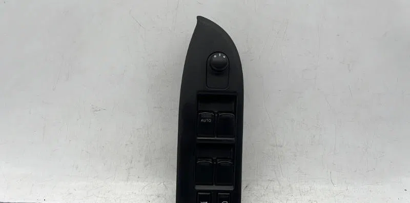 Commande lève-glace porte avant gauche SUZUKI GRAND VITARA 2 PHASE 1 occasion — photo 2