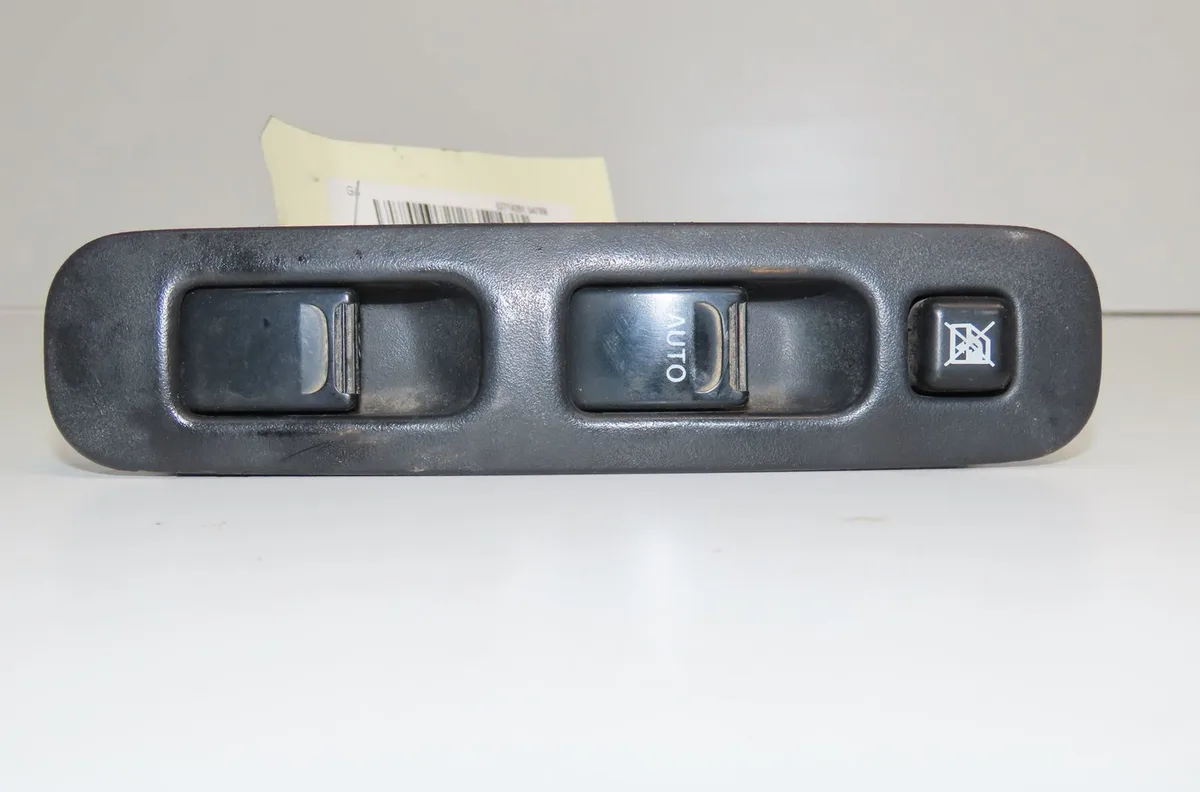 Commande lève-glace porte avant gauche Suzuki JIMNY Véhicule tout terrain fermé (SN) 1.5 ddis 4wd (sn415d) (2003) occasion