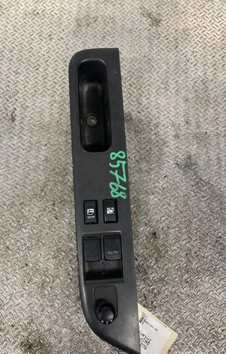Commande lève-glace porte avant gauche Suzuki SWIFT III (MZ, EZ) 1.3 ddis (rs 413d) (2005) occasion