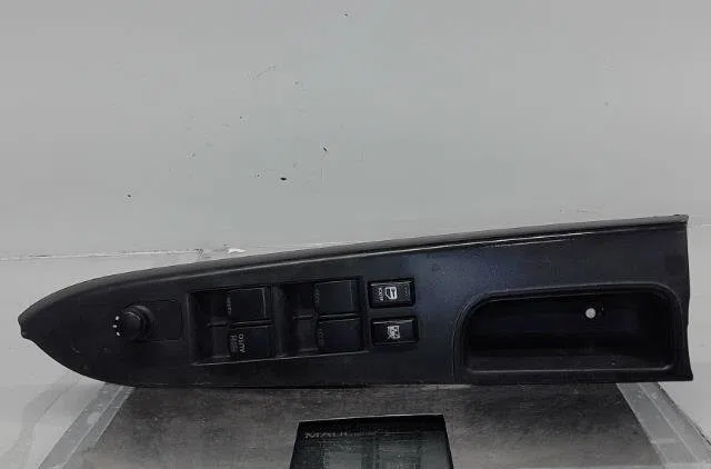 Commande lève-glace porte avant gauche Suzuki SX4 (EY, GY) 2.0 ddis (rw 420d) (2009) occasion — photo 2