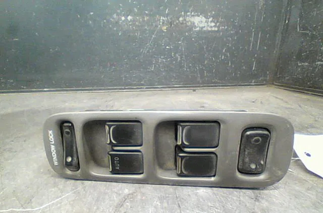 Commande lève-glace porte avant gauche SUZUKI VITARA 2001 occasion — photo 4