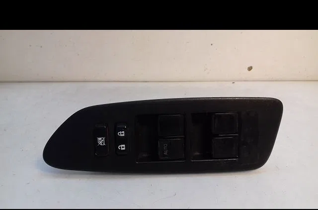 Commande lève-glace porte avant gauche Toyota AURIS (_E15_) 2.0 d-4d (ade150_) (2006-2012) occasion