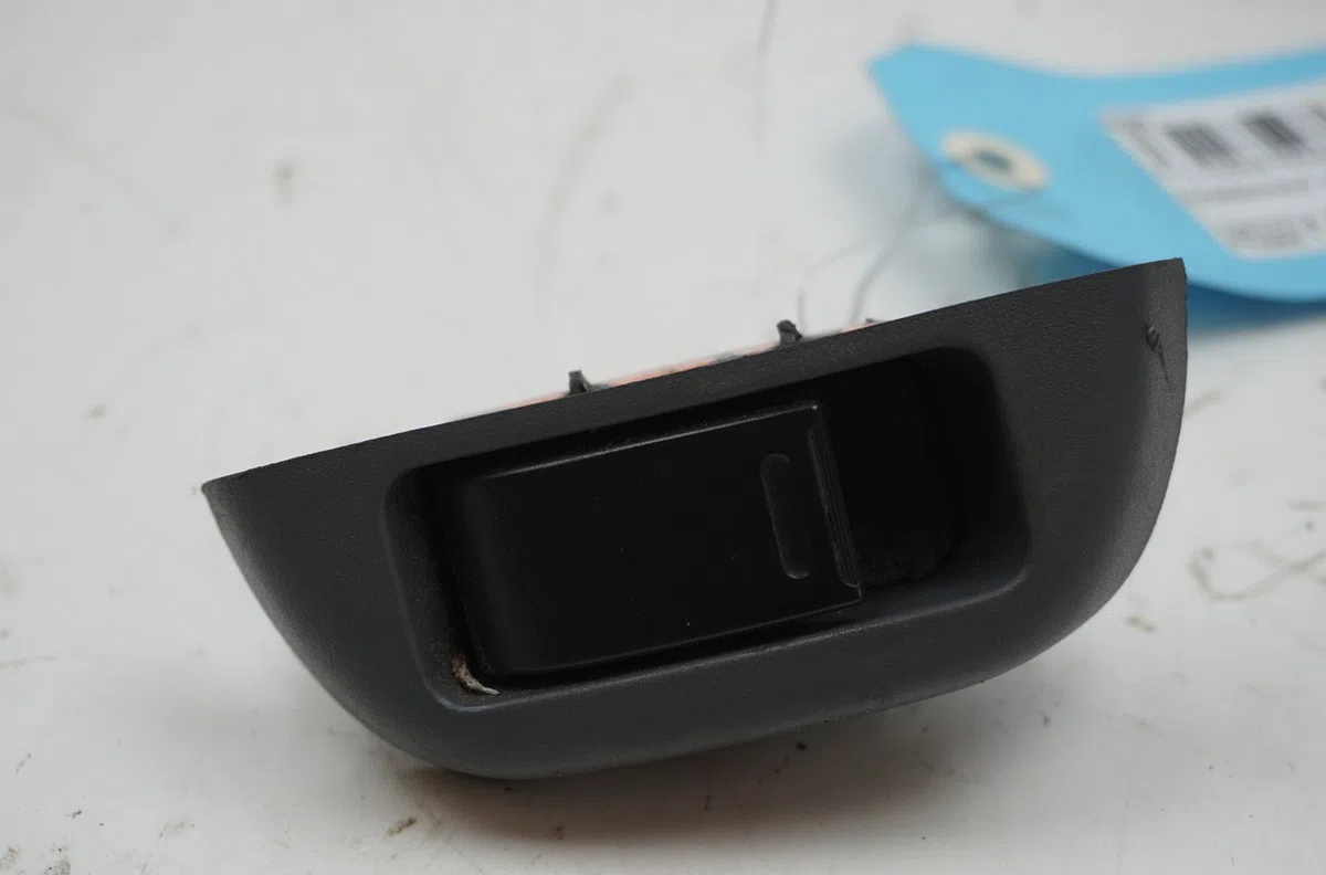 Commande lève-glace porte avant gauche Toyota AYGO (_B1_) 1.0 (kgb10_) (2005-2014) 5 portes occasion — photo 3