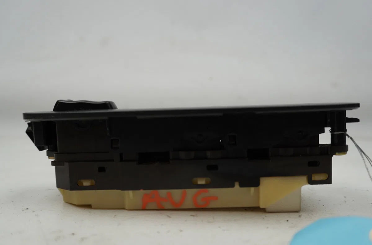 Commande lève-glace porte avant gauche Toyota PREVIA II (_R3_) 2.0 d-4d (clr30_) (2001-2006) occasion — photo 2