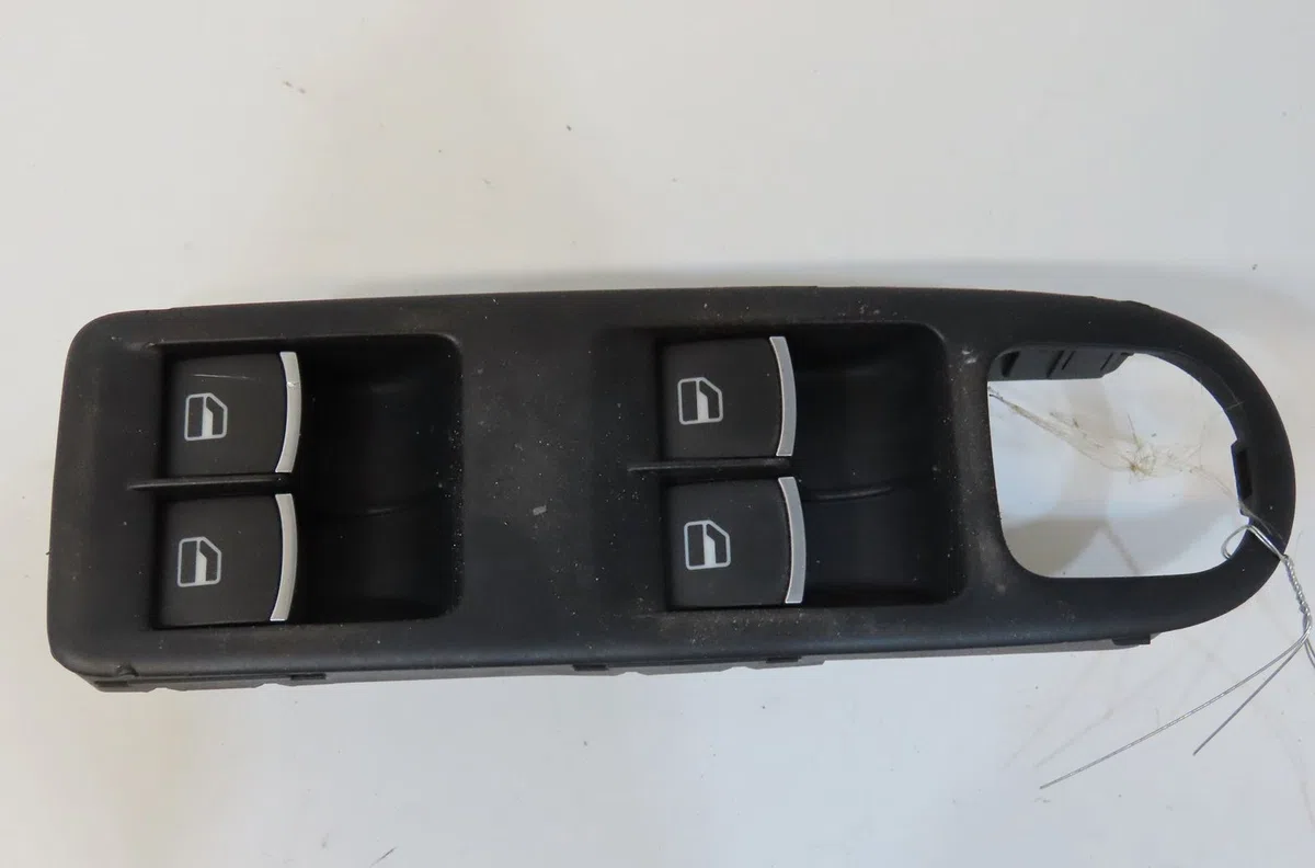Commande lève-glace porte avant gauche Volkswagen GOLF VI Décapotable (517) 1.2 tsi (2011-2016) occasion — photo 2