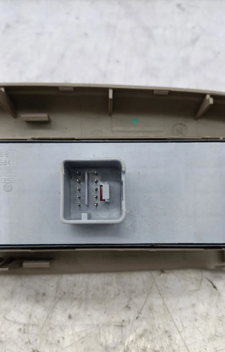 Commande lève-glace porte avant gauche VOLKSWAGEN PASSAT 5 BREAK occasion — photo 4