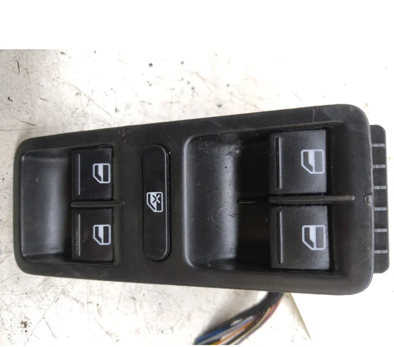 COMMANDE LEVE-GLACE PORTE AVANT GAUCHE VOLKSWAGEN POLO 1K4959857B — photo 2