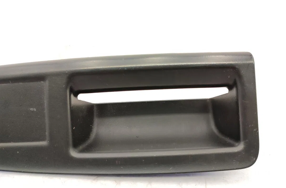 Commande lève-glace porte avant gauche VOLKSWAGEN POLO 4 PHASE 2 occasion — photo 4
