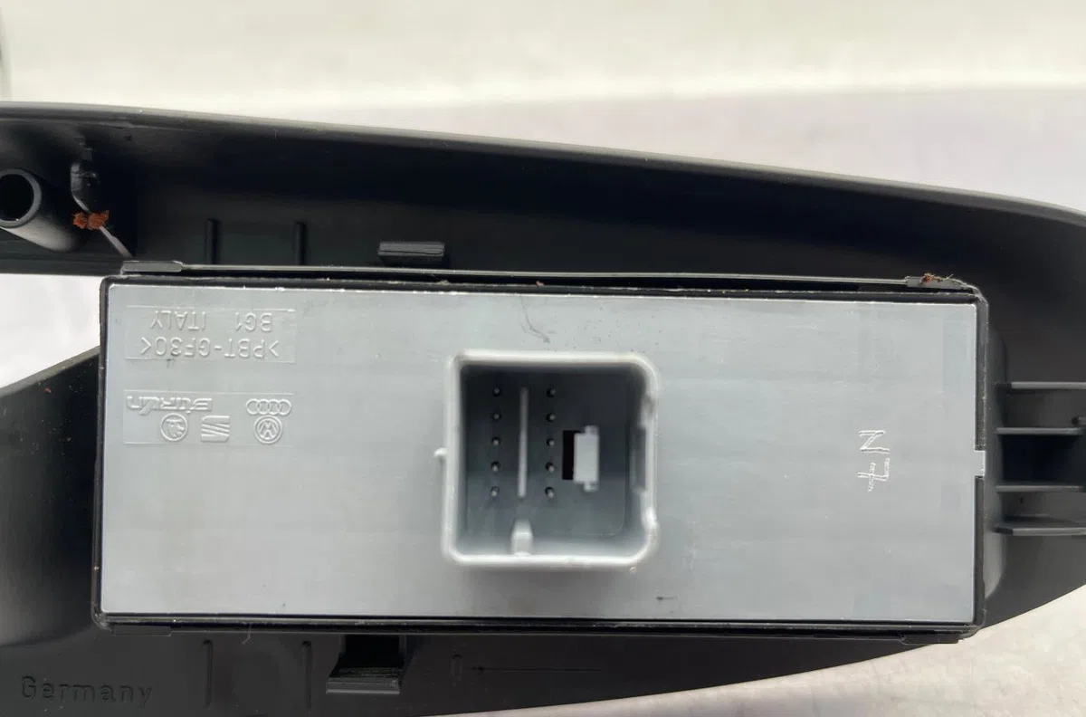 Commande lève-glace porte avant gauche VOLKSWAGEN TOURAN 1 PHASE 1 occasion — photo 2