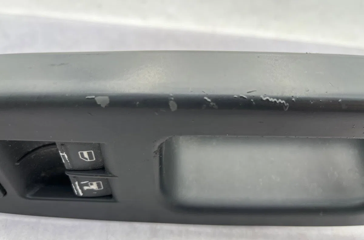 Commande lève-glace porte avant gauche VOLKSWAGEN TOURAN 1 PHASE 1 occasion — photo 3