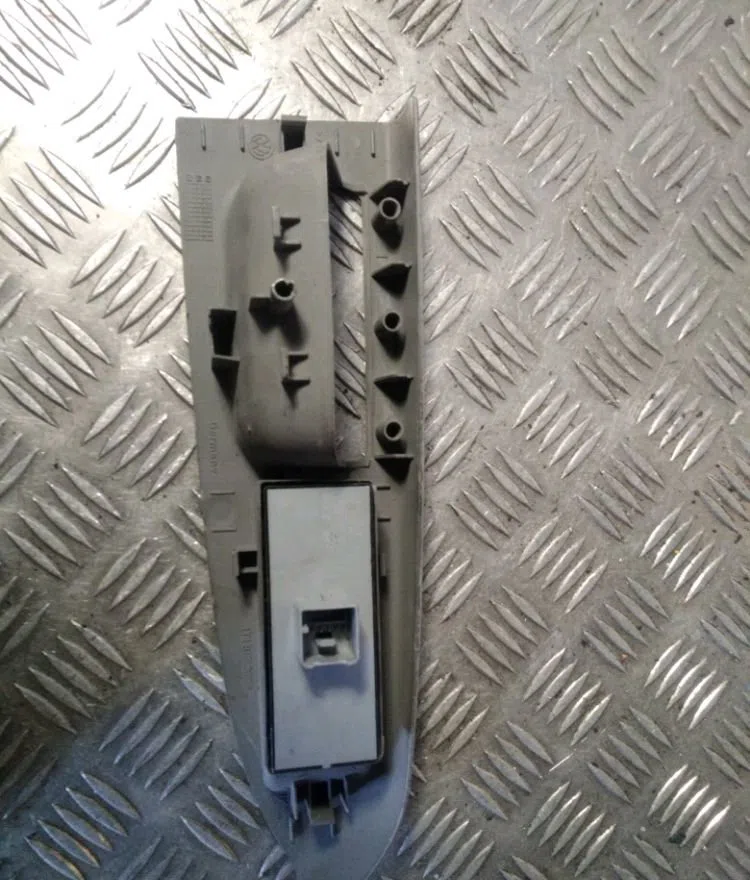 Commande lève-glace porte avant gauche Volkswagen TOURAN (1T1, 1T2) 1.6 fsi (2003-2007) occasion — photo 2
