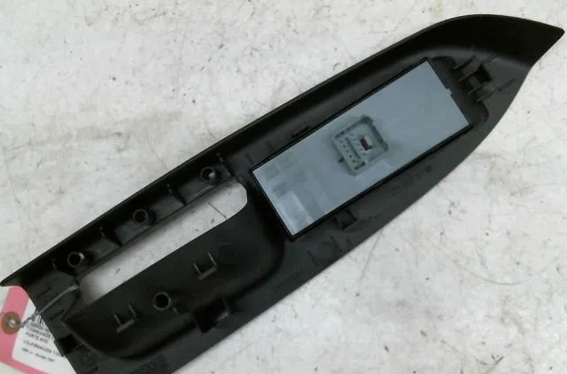 Commande lève-glace porte avant gauche Volkswagen TOURAN (1T1, 1T2) 2.0 tdi 16v (2003-2010) 5 portes occasion — photo 2