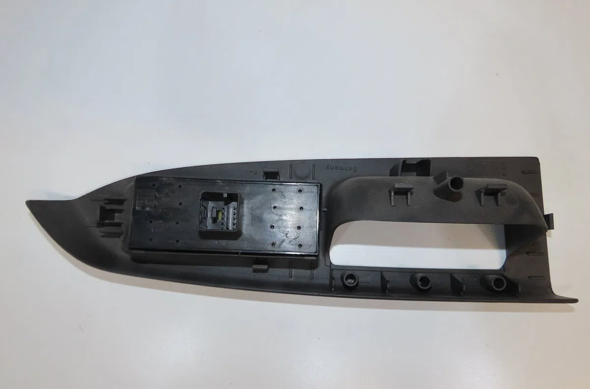 Commande lève-glace porte avant gauche Volkswagen TOURAN (1T1, 1T2) 2.0 tdi (2003-2010) 5 portes occasion