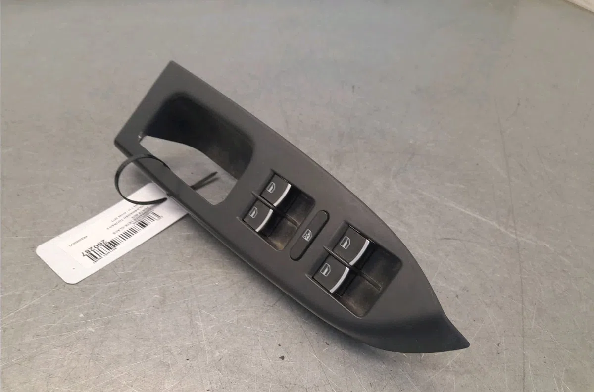 Commande lève-glace porte avant gauche Volkswagen TOURAN (1T3) 2.0 tdi (2010-2015) 5 portes occasion