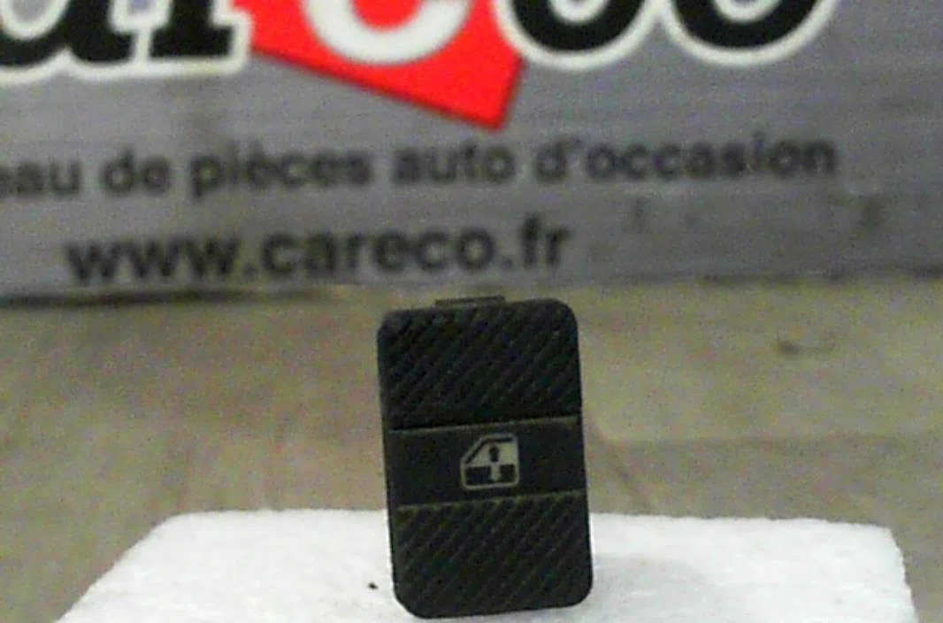 Commande lève-glace porte avant gauche VOLKSWAGEN TRANSPORTER 4 PHASE 2 occasion — photo 2