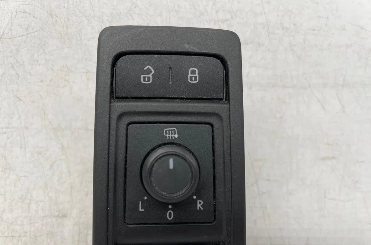 Commande lève-glace porte avant gauche VOLKSWAGEN TRANSPORTER 6 PHASE 1 occasion — photo 3