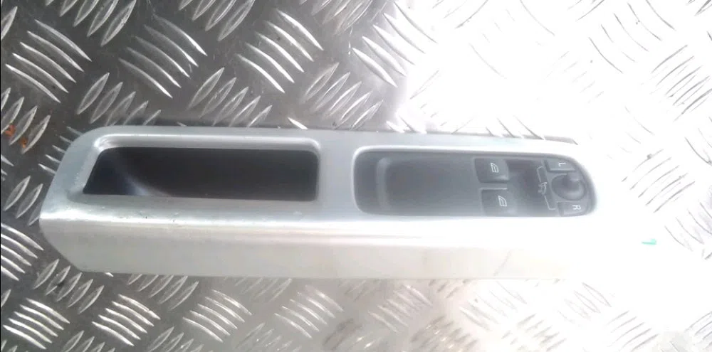 Commande lève-glace porte avant gauche Volvo C30 (533) 1.6 d (2006-2012) occasion