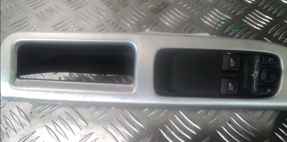 Commande lève-glace porte avant gauche Volvo C30 (533) 1.6 d (2006-2012) occasion — photo 2