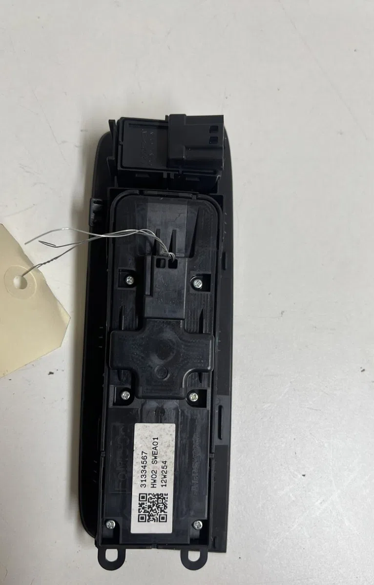 Commande lève-glace porte avant gauche Volvo V40 3-5 portes (525) D3 (2012-2015) occasion — photo 2