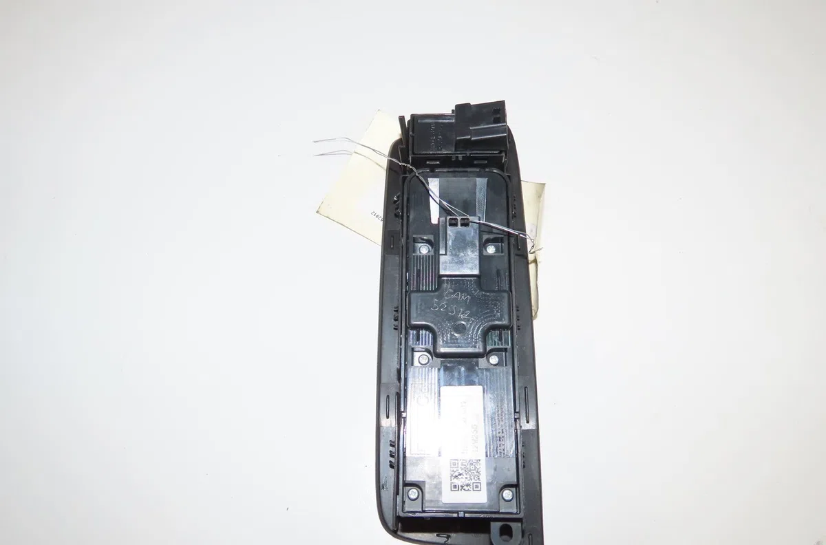 Commande lève-glace porte avant gauche Volvo V40 Cross Country (526) D2 (2012-2016) occasion — photo 2