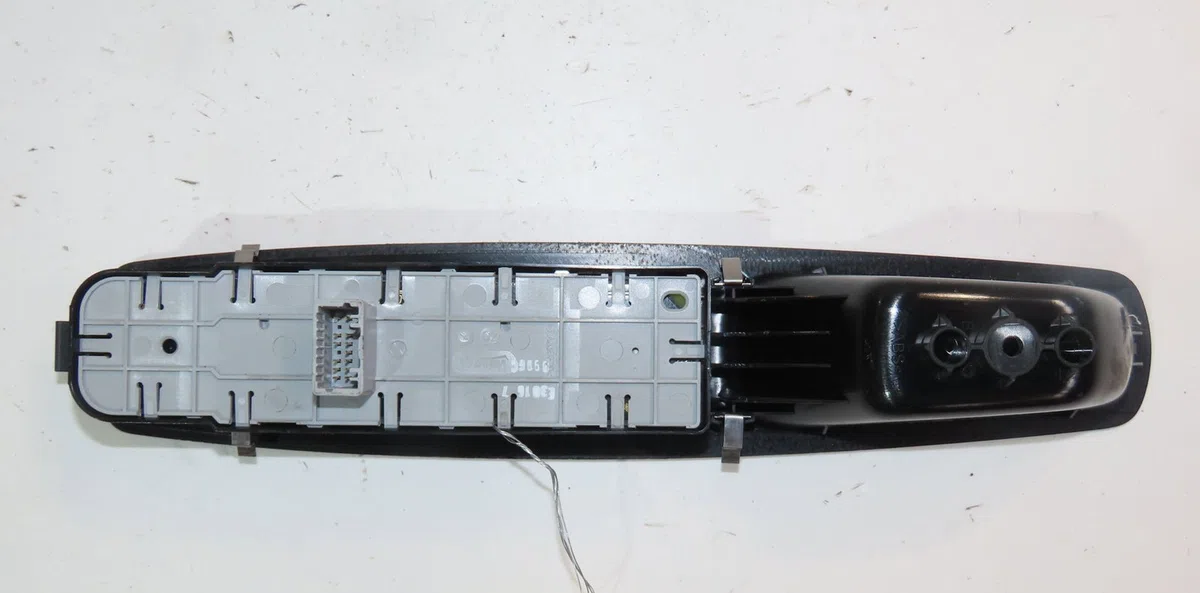 Commande retroviseur exterieur electrique gauche Opel INSIGNIA A A trois volumes (G09) 2.0 cdti (69) (2013-2017) occasion — photo 2