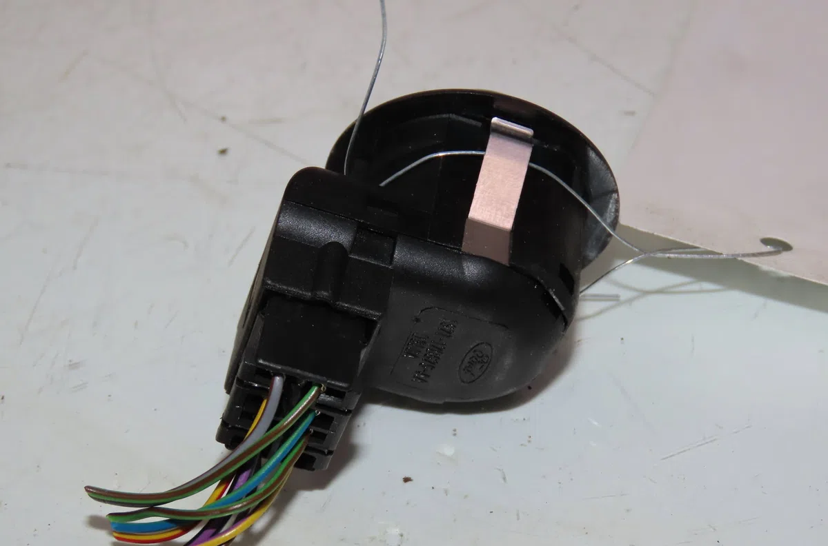 Commande rétroviseurs extérieures électriques Ford FIESTA VI (CB1, CCN) 1.6 tdci (2008-2012) occasion — photo 2