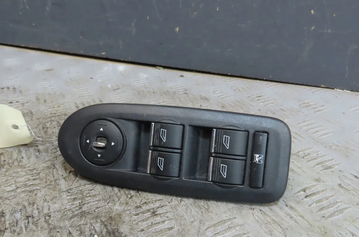 Commande rétroviseurs extérieures électriques Ford KUGA I 2.0 tdci (2008-2012) 5 portes occasion — photo 3