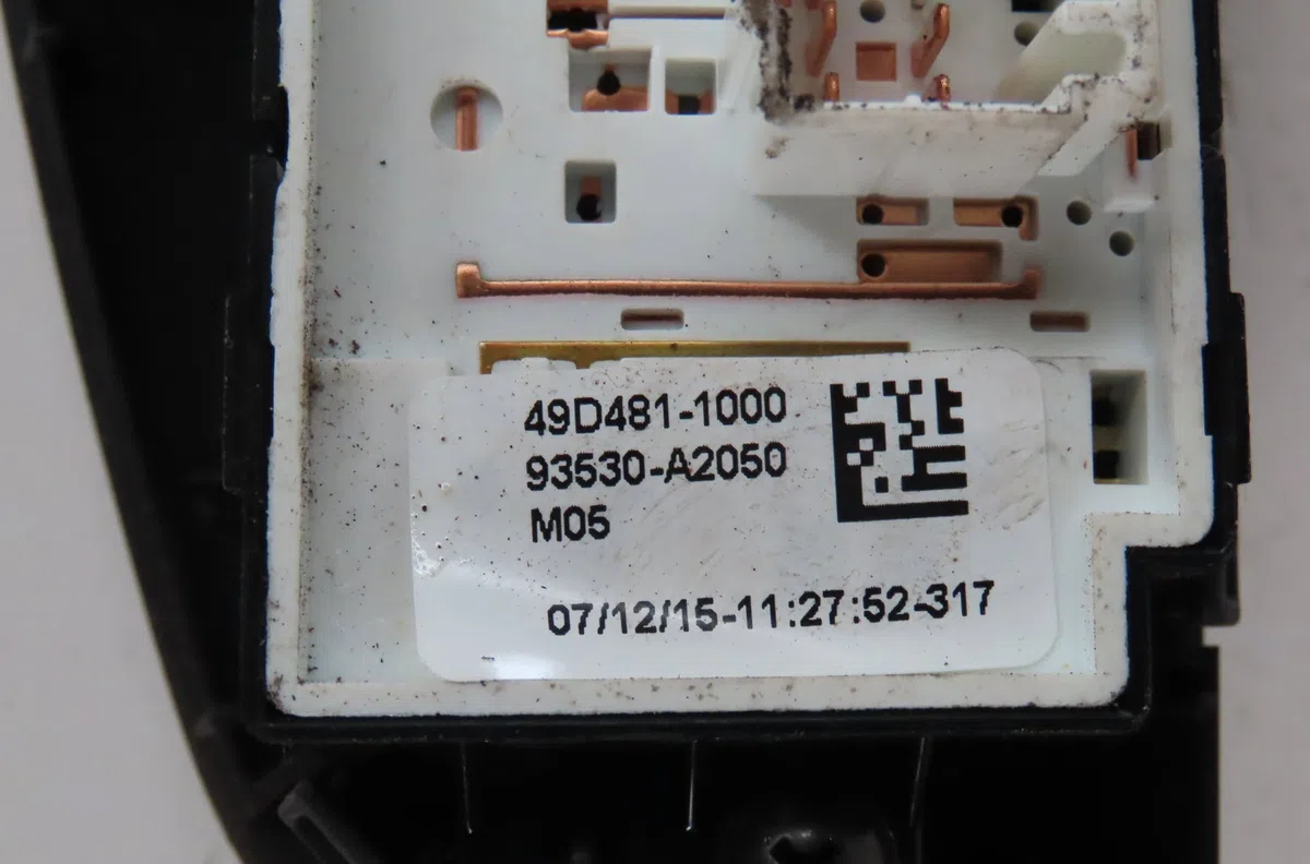 Commande rétroviseurs extérieures électriques Kia PRO CEE'D (JD) 1.6 crdi 136 (2015-2018) occasion — photo 2