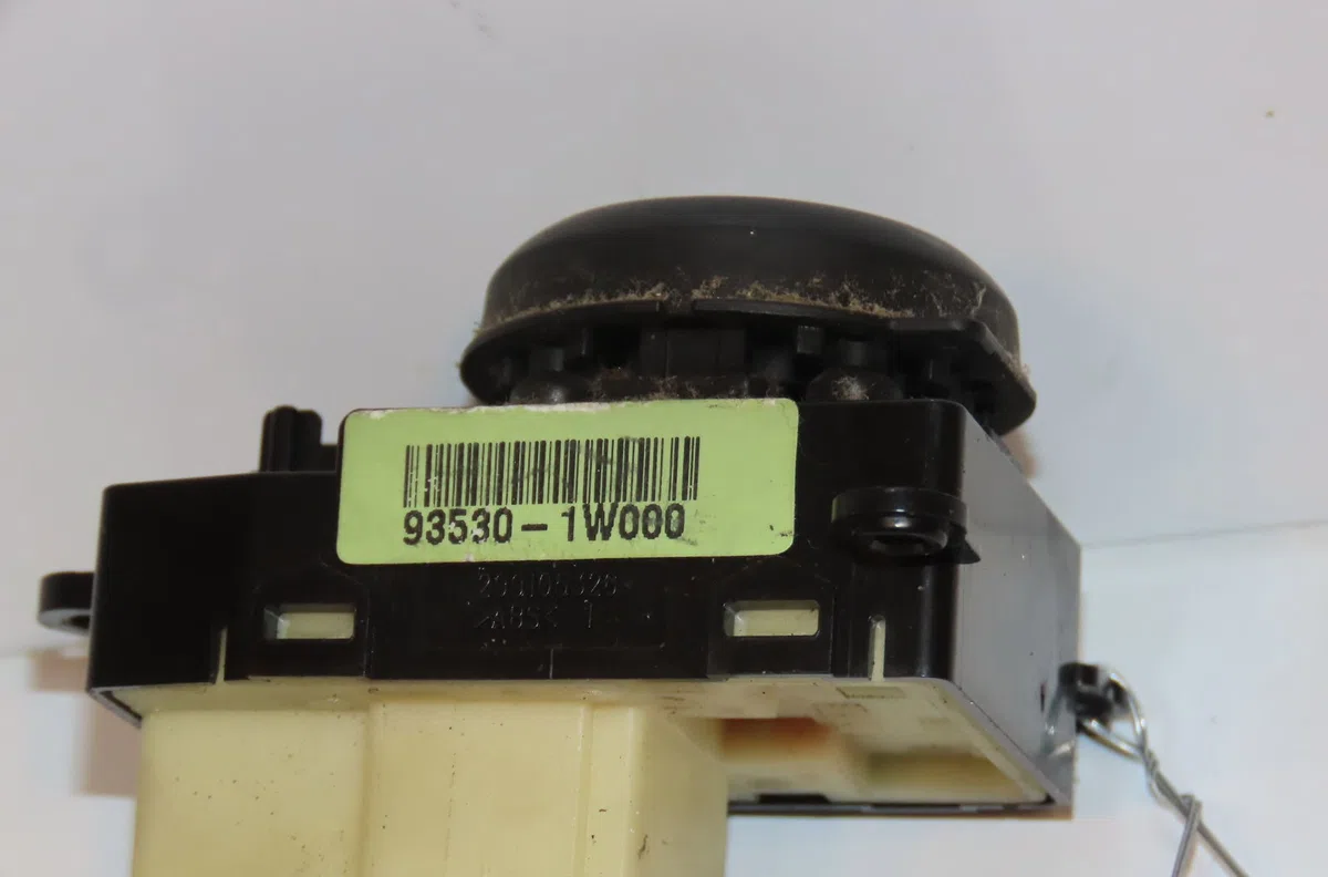 Commande rétroviseurs extérieures électriques Kia RIO III (UB) 1.25 cvvt (2011-2017) occasion — photo 3