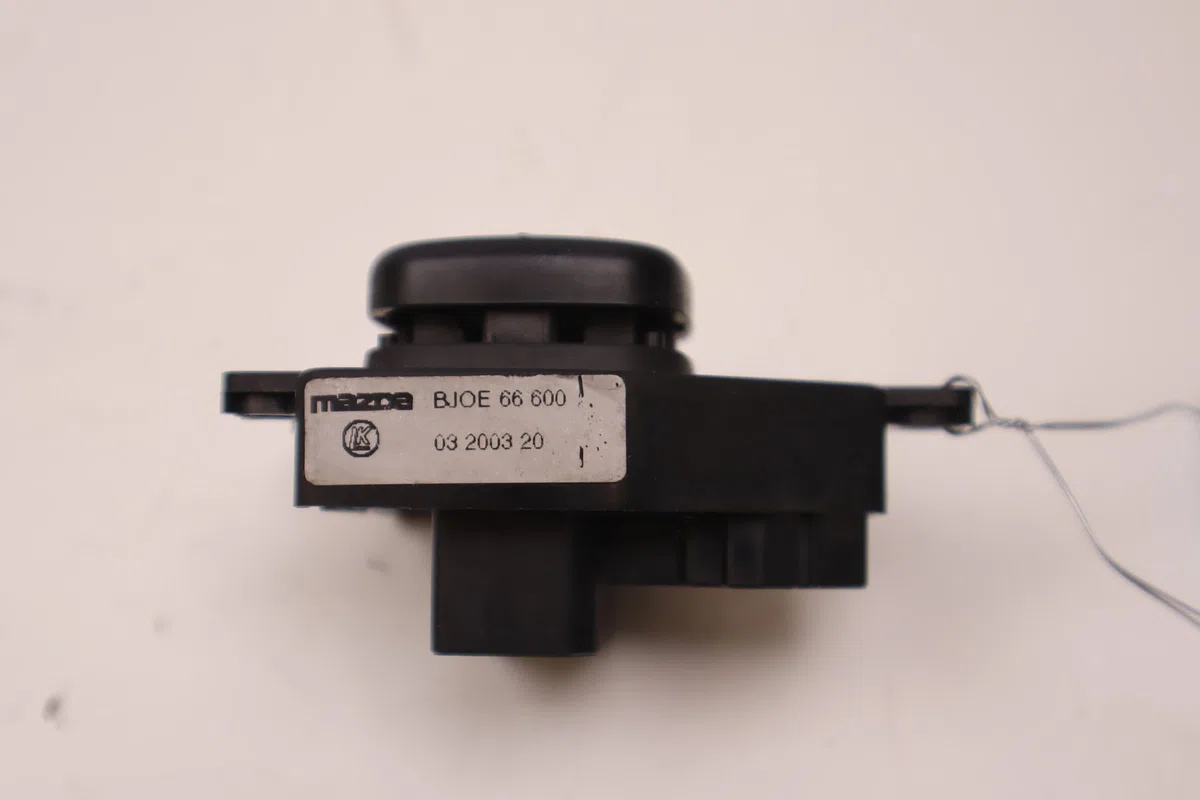 Commande rétroviseurs extérieures électriques Mazda 323 F VI (BJ) 2.0 td (1998-2001) 5 portes occasion — photo 2