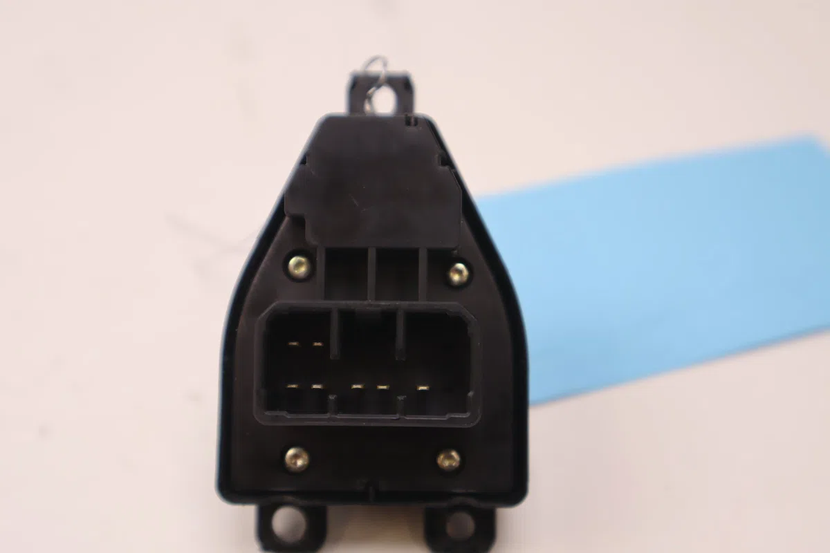 Commande rétroviseurs extérieures électriques Mazda 323 F VI (BJ) 2.0 td (1998-2001) 5 portes occasion — photo 3